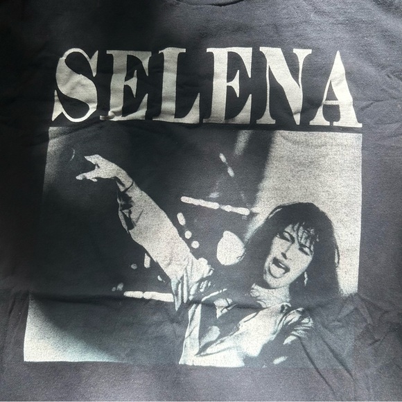 Selena tshirt/ selena quintanilla - Picture 3 of 6
